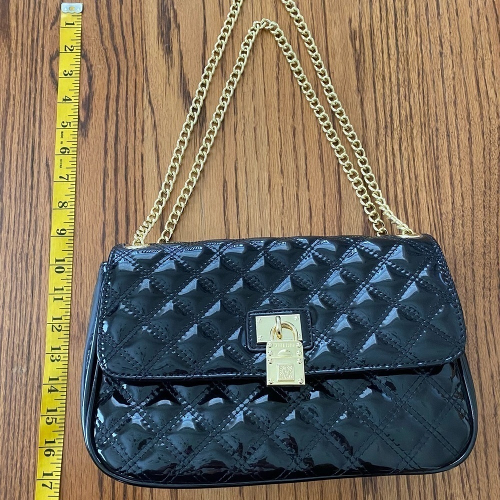 Anne Klein Black Quilted Patent Shoulder Bag Gold Tone Hardware - Picture 5 of 8